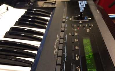 Roland D50 hardware synthesizer